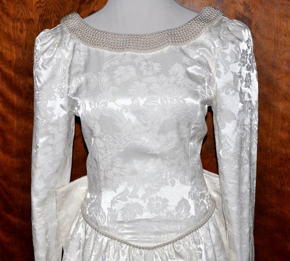 jessica mcclintock white dress | Dresses | Jessica Mcclintock Embellished Vintage Wedding From the all over ivory lace to eye Vintage Jessica Mcclintock White Brocade