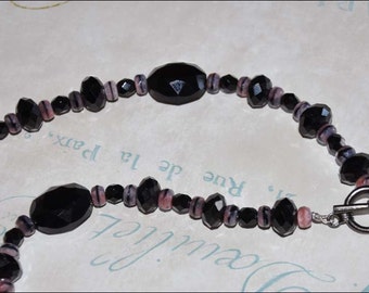 Black Onyx Beads, Pink Beaded Necklace, Glass Bead Necklace, Black and Pink Beads, Black Bead Necklace, Pewter Toggle