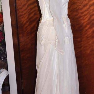 Vintage White/Vanilla Wedding Gown With Long Sleeves and Lace Neckline, Antique Wedding Gown, Vintage Wedding Dress, White Bridal Gown image 7