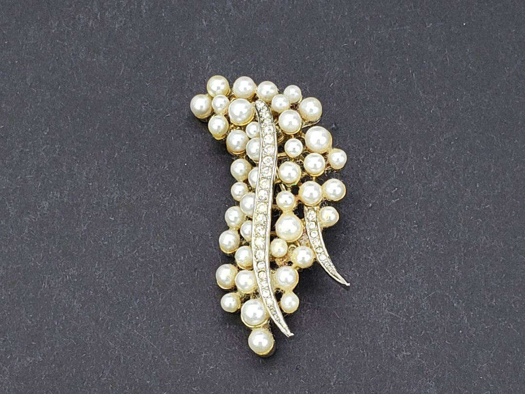 Vintage Signed ART Rhinestone and Pearl Clusters Brooch Pin Etsy 日本