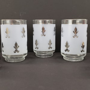 Mid Century Vintage Fleur-de-lys Drinking Glasses  Set of 5 12 oz Capacity