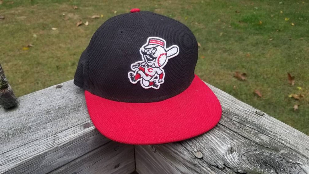Cincinnati Reds Hat Baseball Cap Fitted 7 1/2 Roman Leather White