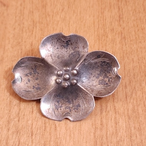 Vintage Sterling Silver Dogwood Brooch - Stuart Nye