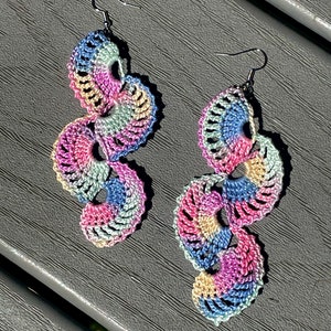 Crochet Earrings // Swirl Fan Dangle Earrings // Summer Jewlery