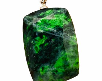V4771 Maw Sit Sit Jade Beautiful Green and Black Rare Gemstone