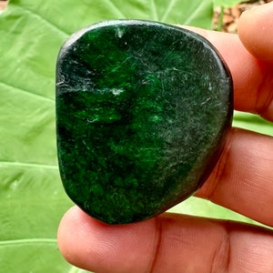 344.50 Carats Tumbled Kosmochrol Jade,Maw sit sit Jade,green black Jade,Albite jade,gift,jade Burma,Jadeite Burmese  (untreated )