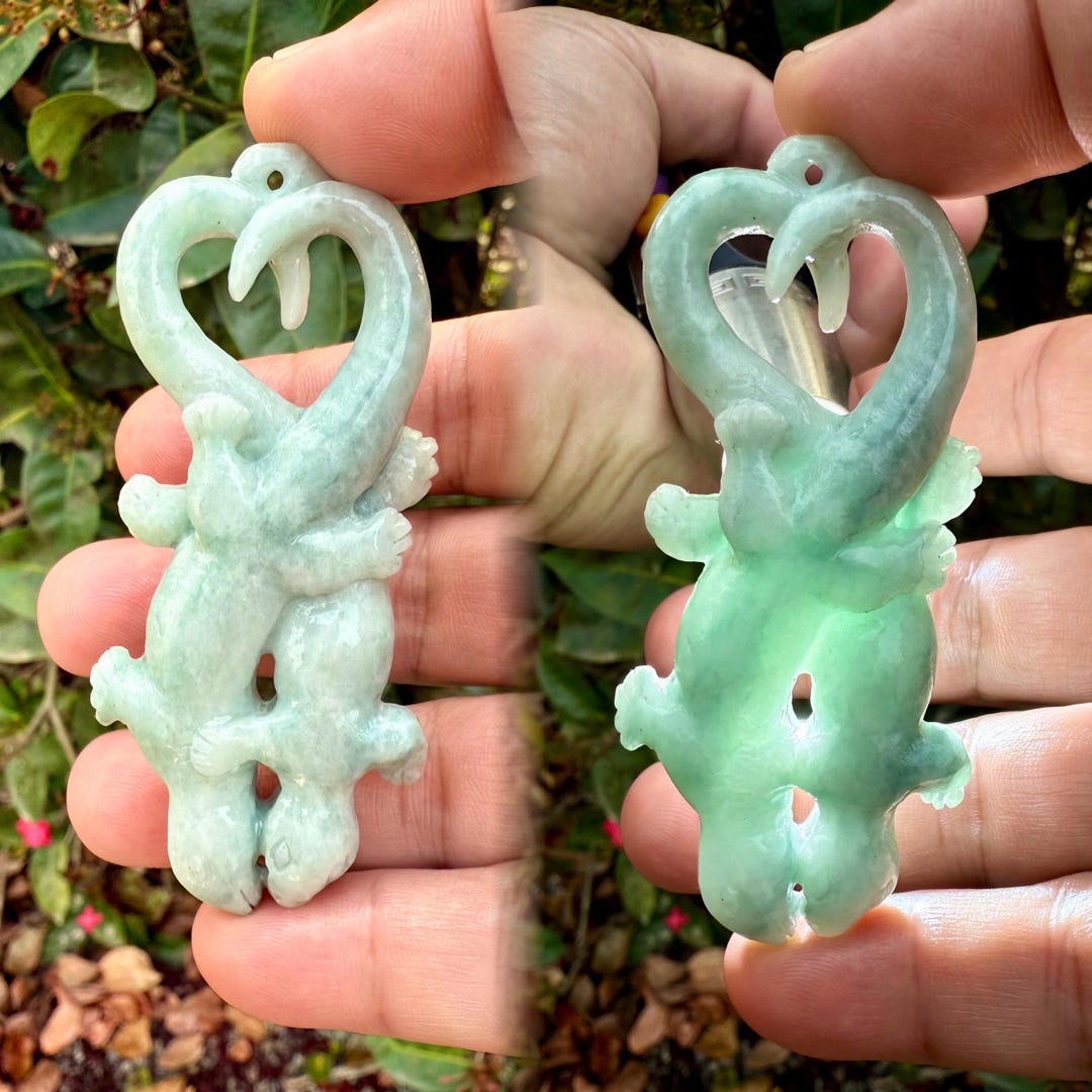 ビルマ産翡翠トカゲ彫刻ペンダント：ライトグリーンの宝石 - Etsy 日本