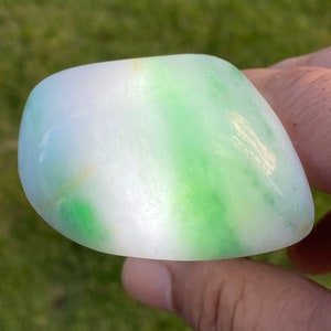 268.50 Carats Natural Green Jade Jadeite  Translucent Burma (untreated )