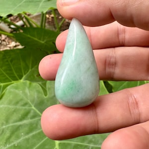 75.50 Carats Type A Natural Green Jadeite Jade burmese,green jadeite jade cabochon,Grade A jade,Burma gemstone,green jadeite jade pendant