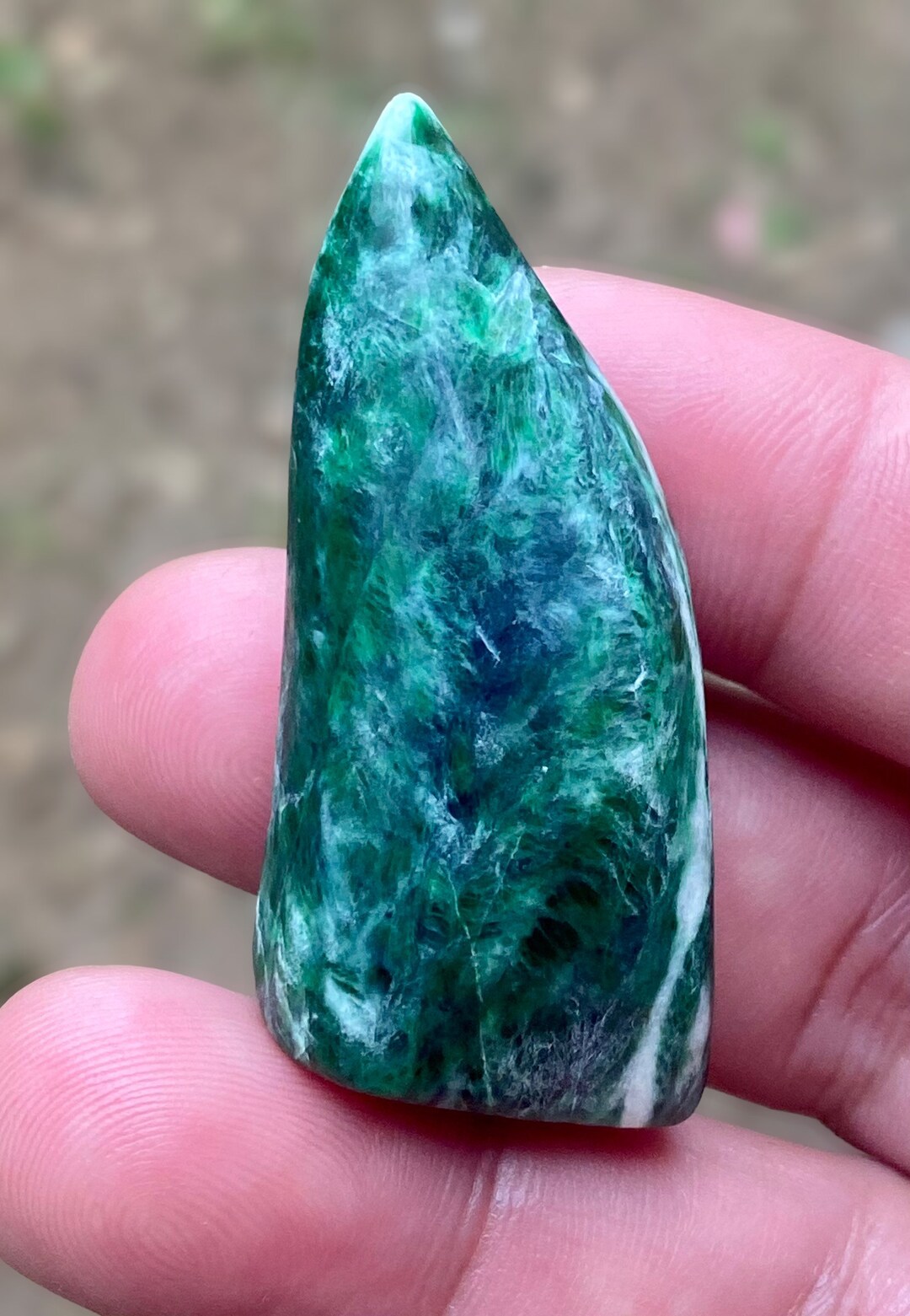 Carats Tumbled Kosmochrol Maw Sit Sit Jade Green Jadeite