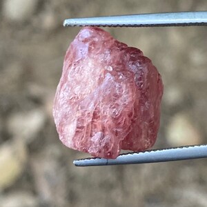 32.50 Carati Spinello rosso naturale Raro Mogok birmano ruvido (non trattato)
