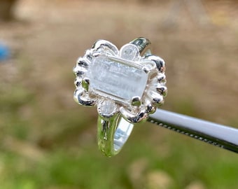 Fenakite naturale, Phenacite Rough Crystal Burmese e piccolo fenakite (non trattato) Sterling Silver 925 Anello