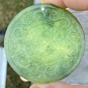 229.50 Carats Green Jade Jadeite  Translucent Burma (untreated ) Stone pendant