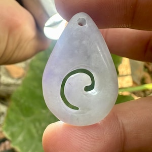 Lavender Jadeite Māori Pendant: Burmese Carved Jade