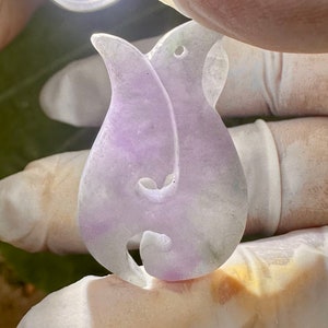 Lavender Jadeite Jade Māori Carving Pendant (40x20x5 mm)