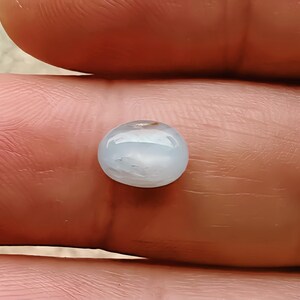 1,80-karatowy birmański szafir gwiaździsty w kaboszonie: nieobrobiony kamień szlachetny z Myanmaru