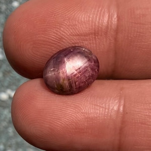 4.05 Carats Natural Ruby Star Sapphire (Untreated) ,Sapphire Burmese