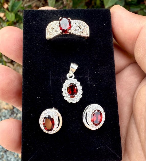 Natural Garnet Sterling Silver Jewelry Set: Ring, Earrings, Pendant