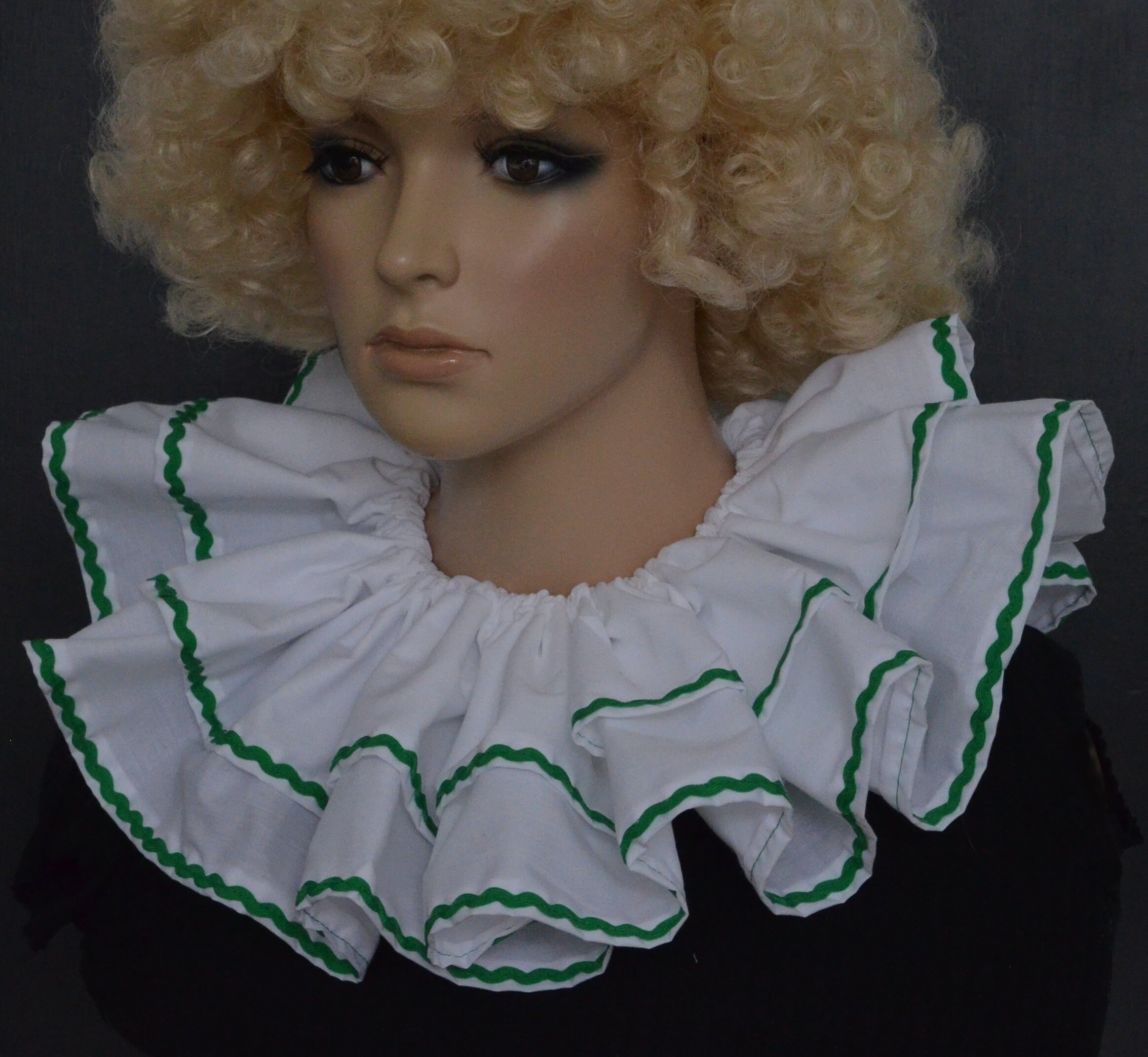 2 Layer White With Green Trim Circus 