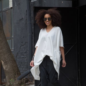 White Asymmetric Tunic, Minimalist Clothing, Adeptt Tunic Top, Oversized Tunic, Loose Top, Plus Size Clothing,  Bohemian Top, Party Tunic