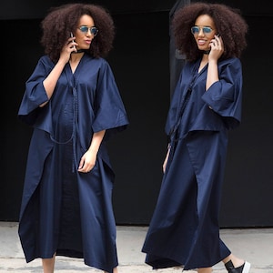 Marinblå kaftanklänning i bomull: Abaya med kimonoärm