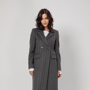 Raia Women Wool Coat, Overcoat, Minimalist Clothing, Pocket Coat, Elegant Coat, Womens Outerwear, Grey Overcoat, Christmas Gift for Her
