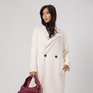 Mirella Wool Overcoat: Women&#39;s Elegant Double-Breasted Winter Coat