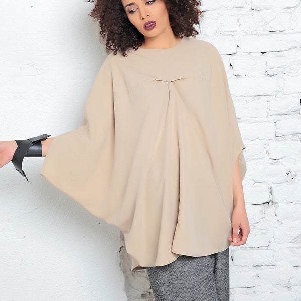 Tunique grande taille, haut Batwing, tunique ample, haut d’été, chemisier élégant, chemisier beige, haut décontracté, haut ample, haut kimono, vêtements japonais