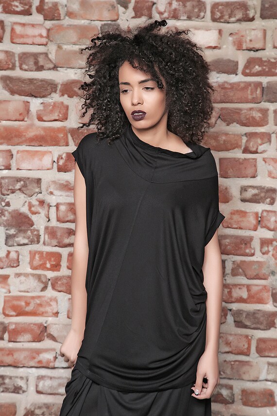 Loose Tunic / Flow Top / Asymmetric Shirt / Wide Top / Peach