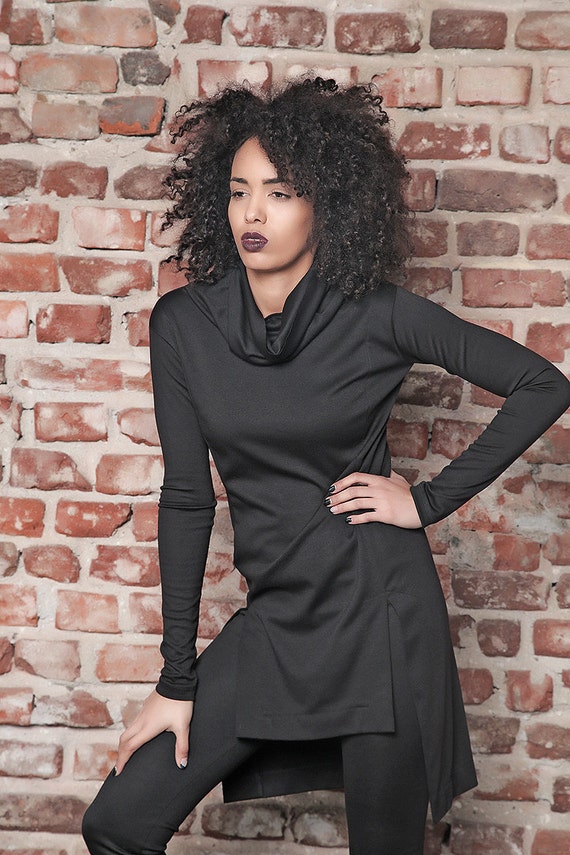 Isla Ruffle Sleeve Tunic | RICH BLACK