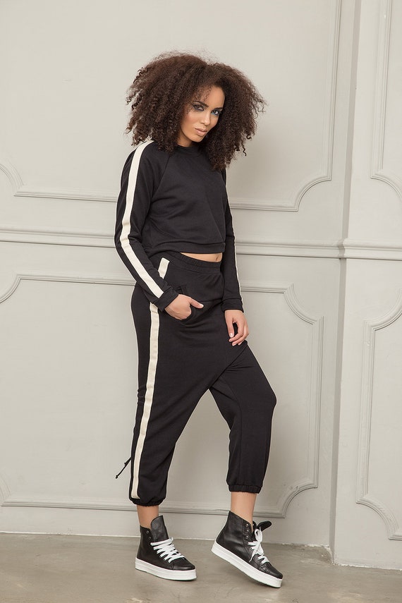 Sporty Womens Active Tracksuit Set With Ladies Sweatshirts, And