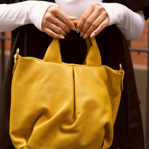 Larra Bag: Italian-Made, Modern, and Functional Elegance, Yellow Bag