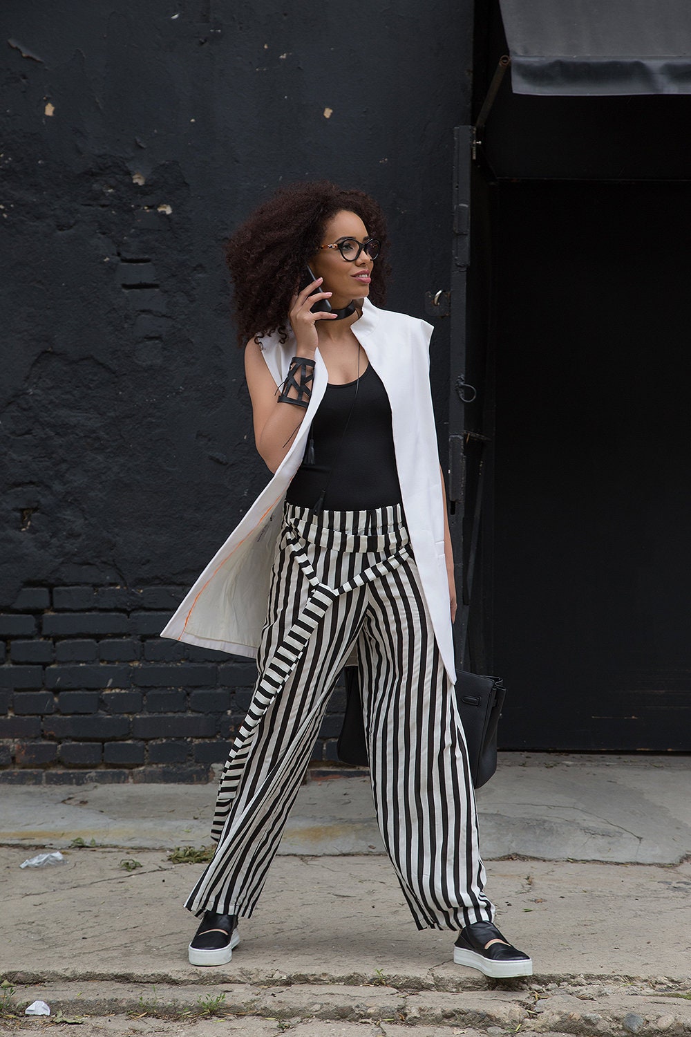White sleeveless long best sale vest