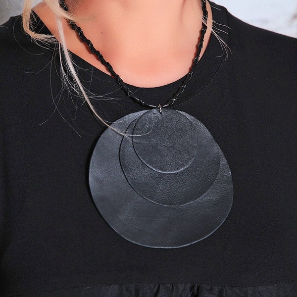 Black Statement Necklace, Women Accessories, Leather Pendant, Chunky Necklace,Circle Necklace,Boho Pendant,Fashion Necklace,Leather Jewelry