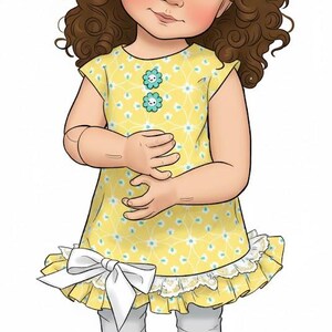 Peut inclure: Illustration d'une jeune fille aux cheveux bouclés bruns, aux yeux bleus et aux joues roses. Elle porte une robe jaune à motifs floraux, un nœud blanc et un ourlet à volants. Elle porte également des chaussettes et des chaussures blanches.