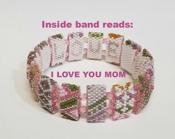 I LOVE YOU MOM Carrier Bead Bracelet -  Mother's Day, Gift for Mom, Mom's Birthday