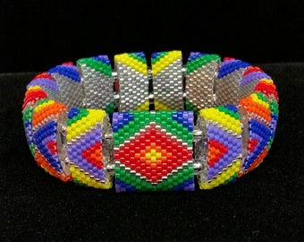 Fiesta Bracelet - stretch bracelet made with carrier beads