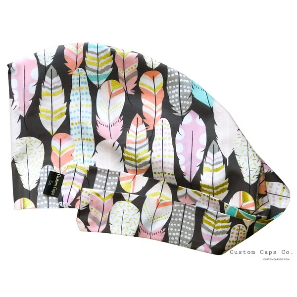 Rosa, Aqua & Gris Metal metallic Feather Scrub Cap, gorra quirúrgica de pluma rosa georgous para mujer, pixie tie back scrub / Custom Caps Co.