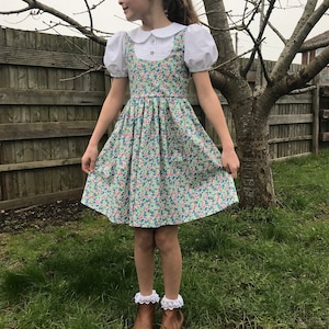 vintage style girls Flora dress with puff sleeves, flower girl dresses, toddlers tea party dresses, ditsy print, cottage core, boho, summer