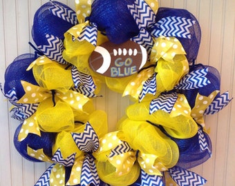 Sports teams deco mesh wreath, school colors wreath, college wreath, sports deco mesh wreath, multiple sports to choose, football wreath