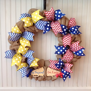 Cheerleading wreath, custom cheer wreath, personalized megaphone, cheer mom, team colors wreath, school colors wreath, cheerleading decor