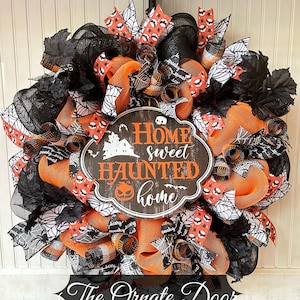 Halloween wreath, orange and black wreath, Halloween decor, Halloween party, Halloween decorating, front door wreath, deco mesh wreath