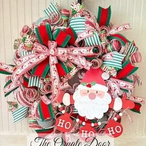 Nikolauskranz, Weihnachtskranz, Nikolausschild, roter und grüner Kranz, Weihnachtsdeko, Haustürkranz, Dekogitterkranz, Santa, Kränze