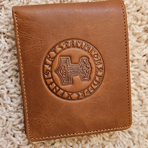Cartera de hombre vikingo, 100% cuero, símbolo nórdico grabado: Vegvisir, martillo de Thor, buena suerte, cumpleaños, aniversario, regalo de graduación para él.