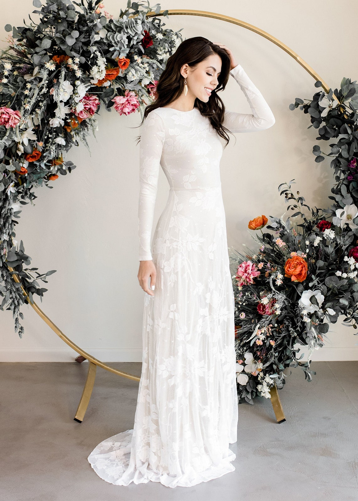 Sheer Long Sleeves Lace Modest Bride Dress Wedding Gown WD530
