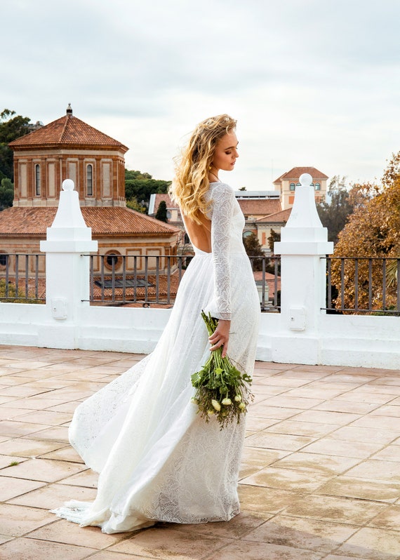 bohemian open back wedding dress