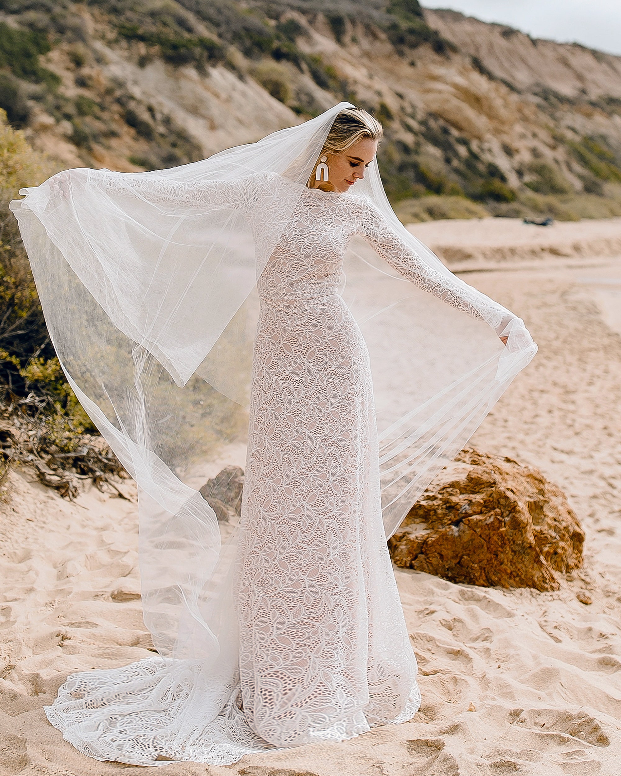 knee length dresses for ladies Long Sleeve Lace Mermaid Wedding Dress