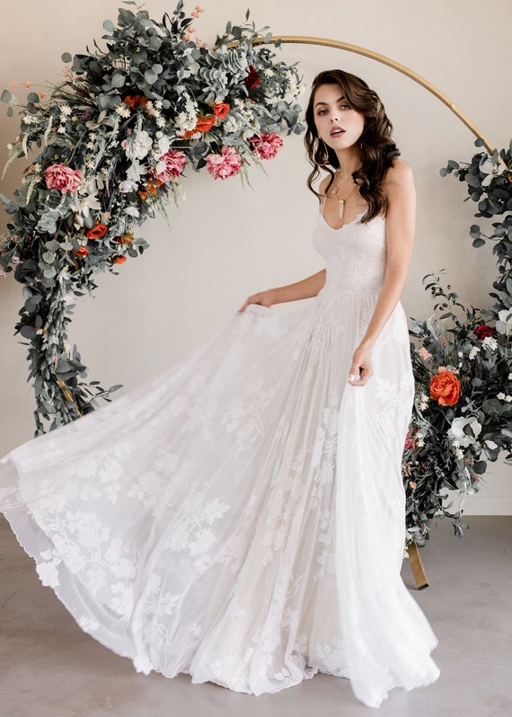 Lace Wedding Dress Boho Wedding Dress Beach Wedding Dress Etsy