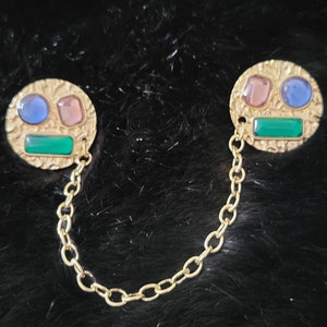 Cloak clasps (color- golds/green/light purple/blue)