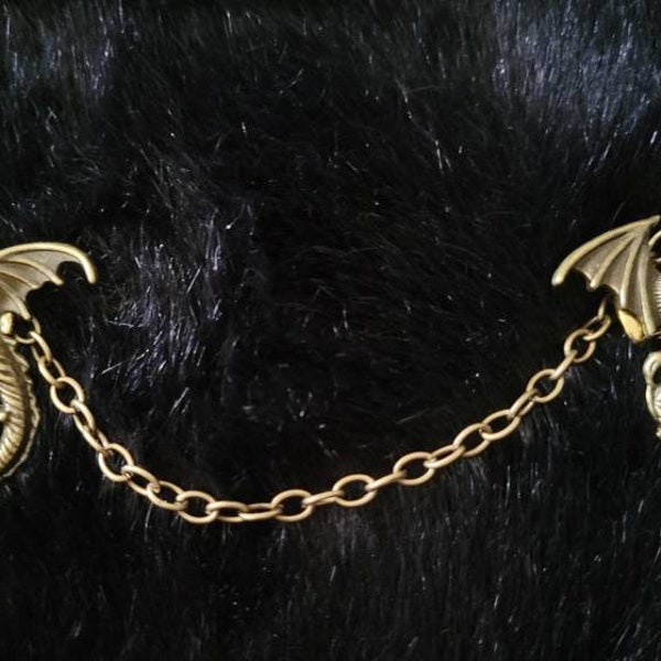 Cloak clasps- Dragons (color- bronze/brass/gold)